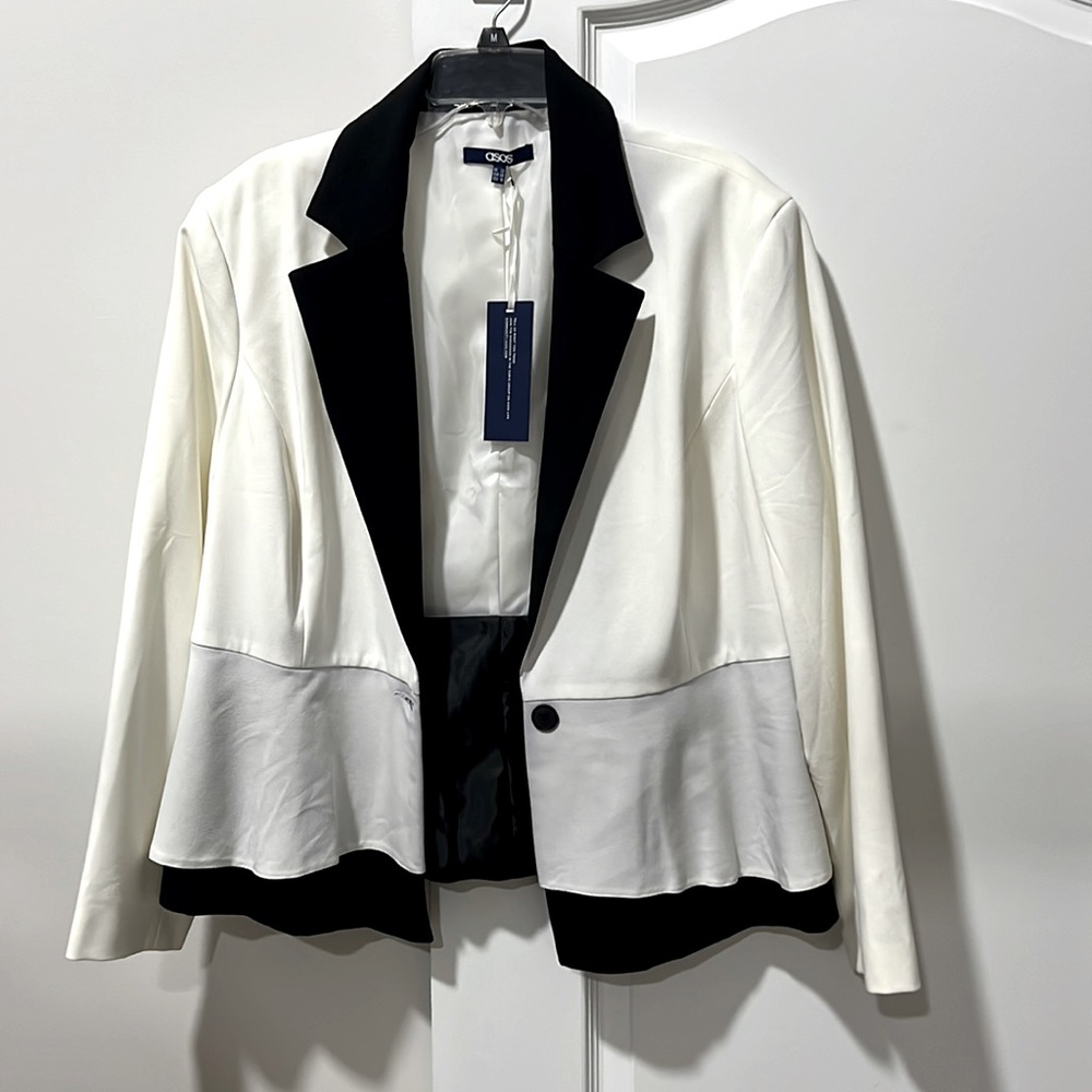 ASOS CURVE size 18 white and black blazer